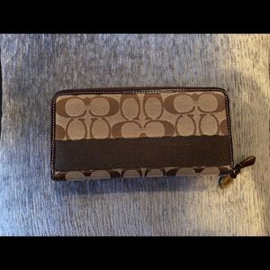 Coach Signature Print Zippy Wallet